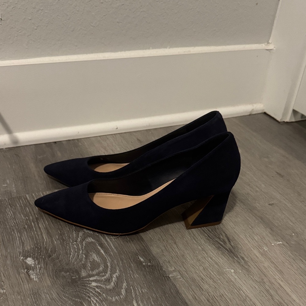 Elegant Navy Block Heel Pumps